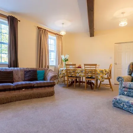 District Ennerdale Sleeps 12 Holiday home